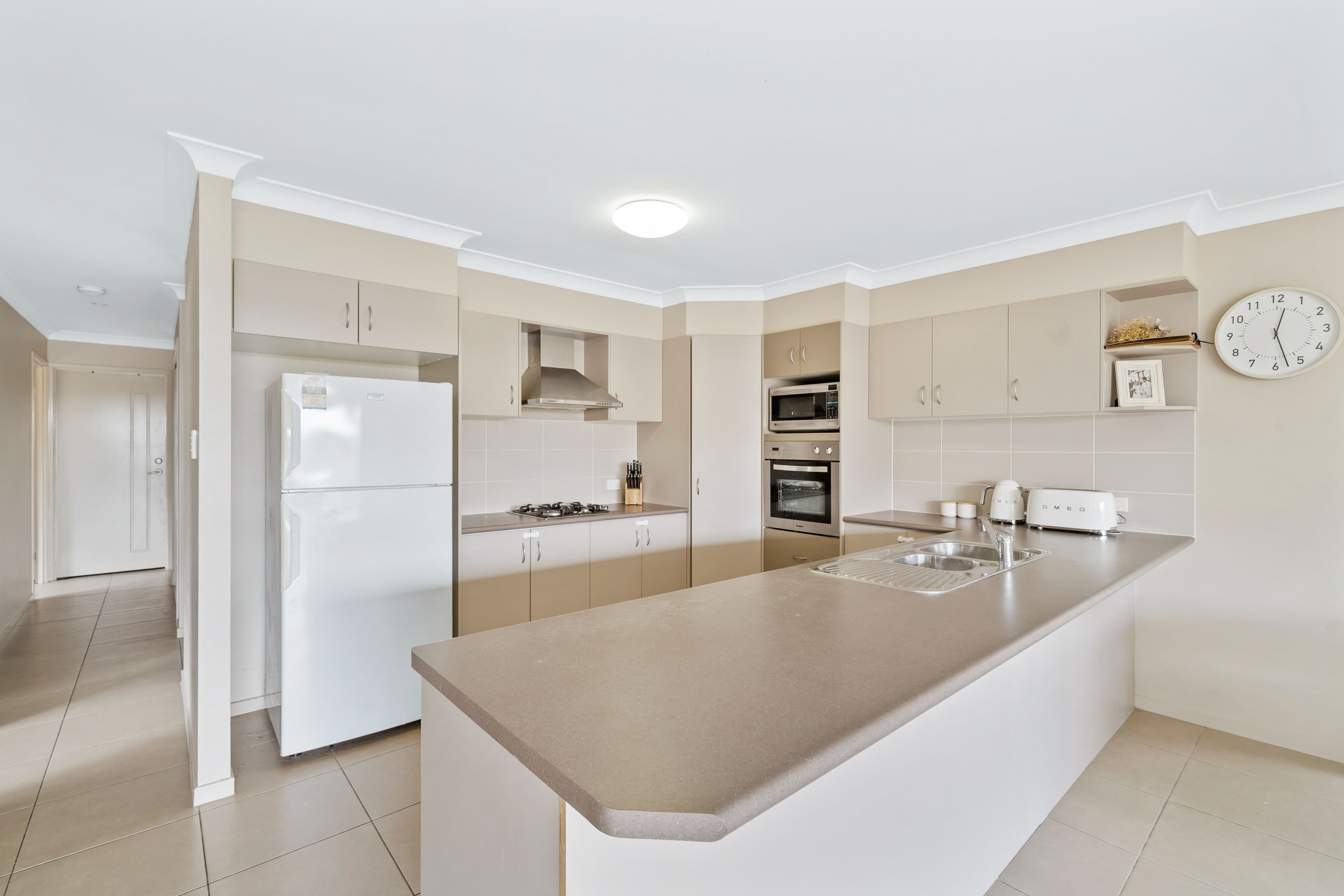 22 Kenilworth Crescent, Waterford QLD 4133, Waterford - Thumbnail 3
