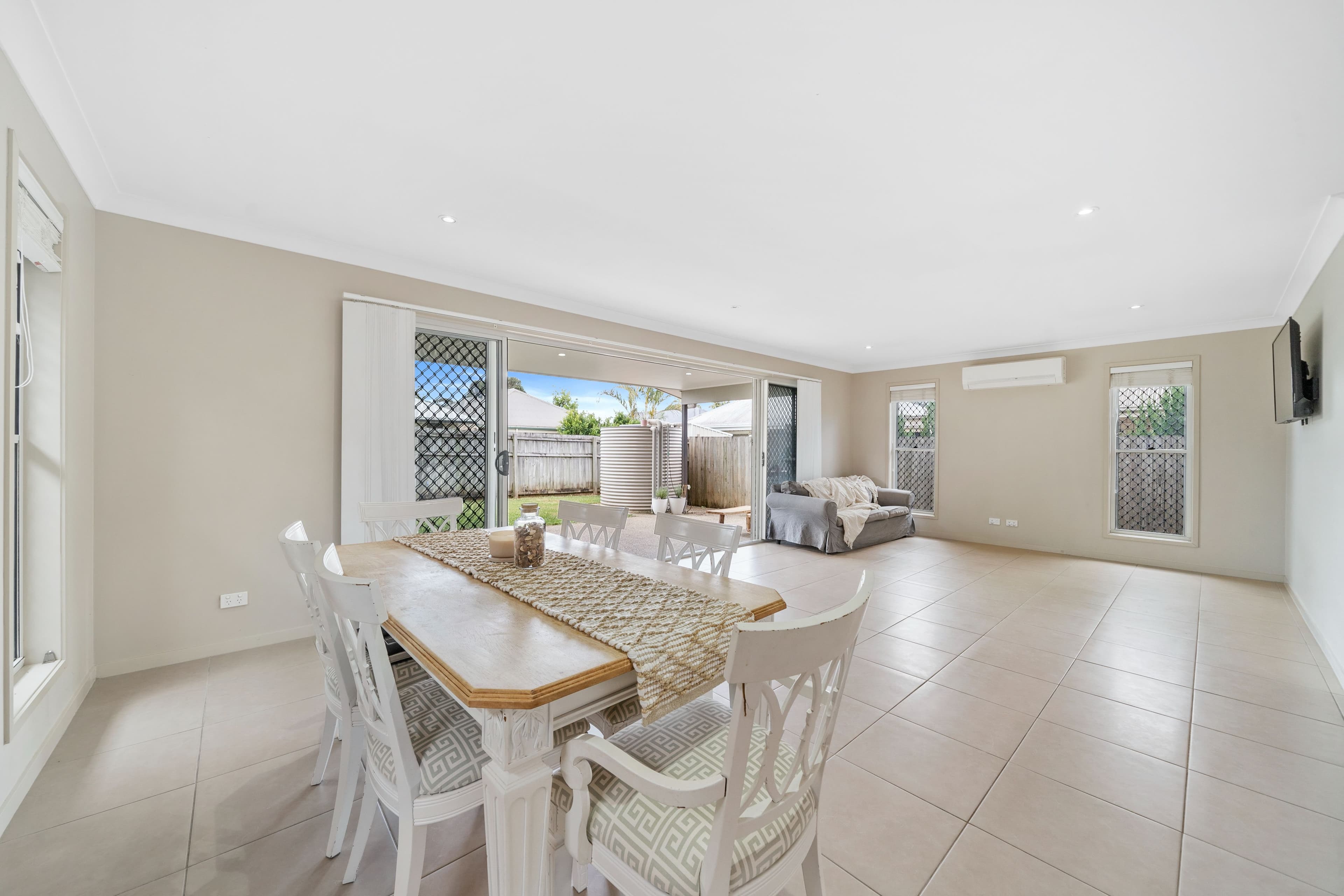 22 Kenilworth Crescent, Waterford QLD 4133, Waterford - Thumbnail 4