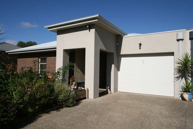 60 McKenzie Road, Cowes VIC 3922, Cowes - Image 1