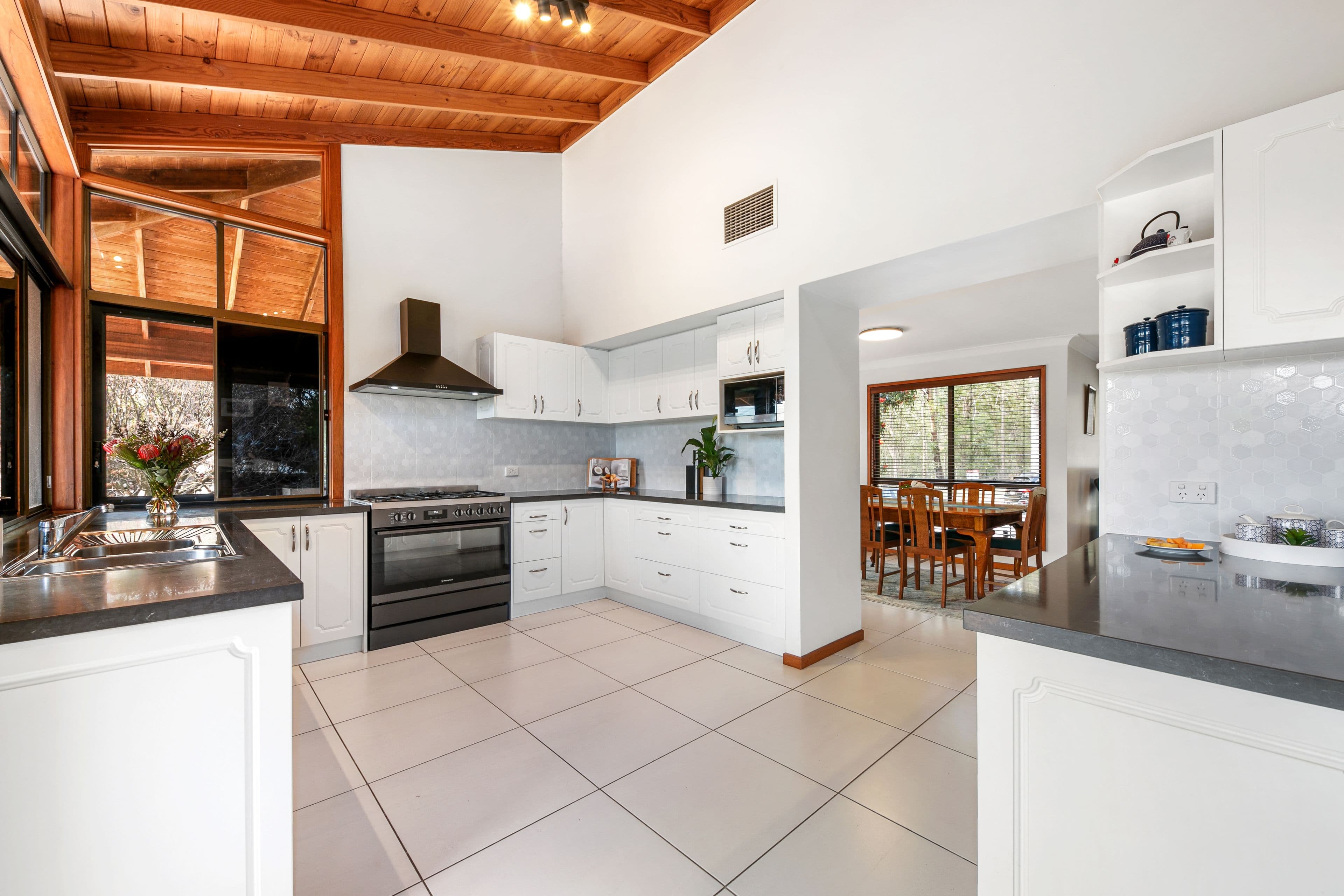 44 Isabella Street, Tarragindi QLD 4121, Tarragindi - Thumbnail 5