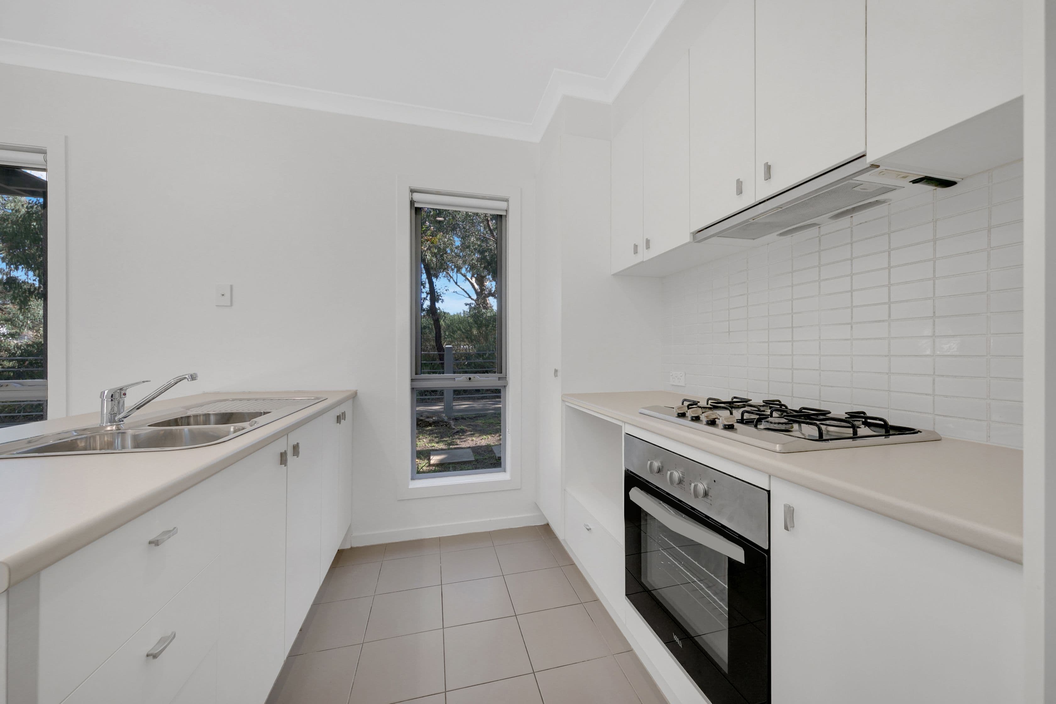 2 Pyrenees Lane, South Morang VIC 3752, South Morang - Thumbnail 2