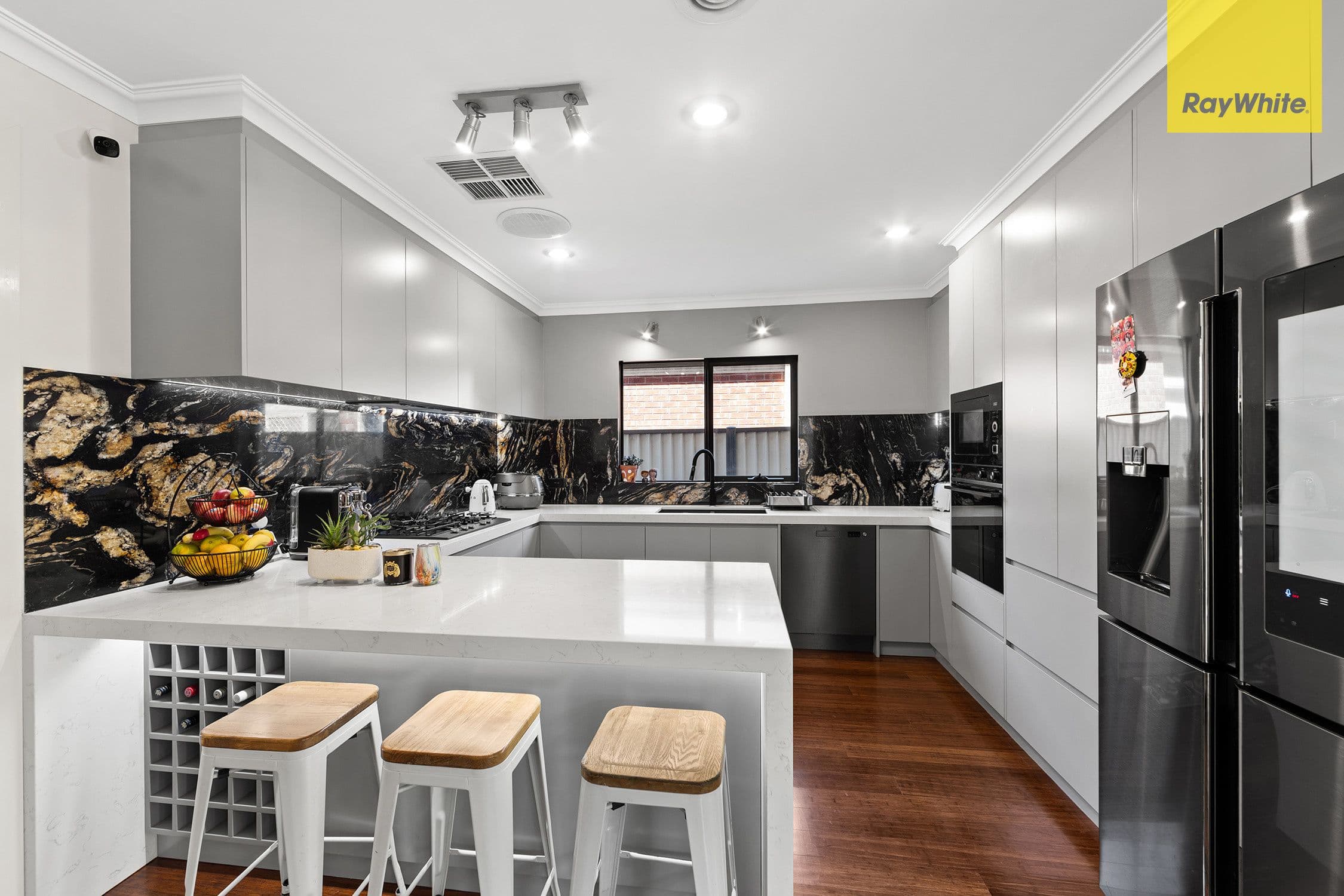 13 Levenia Street, St Albans VIC 3021, St Albans - Thumbnail 4