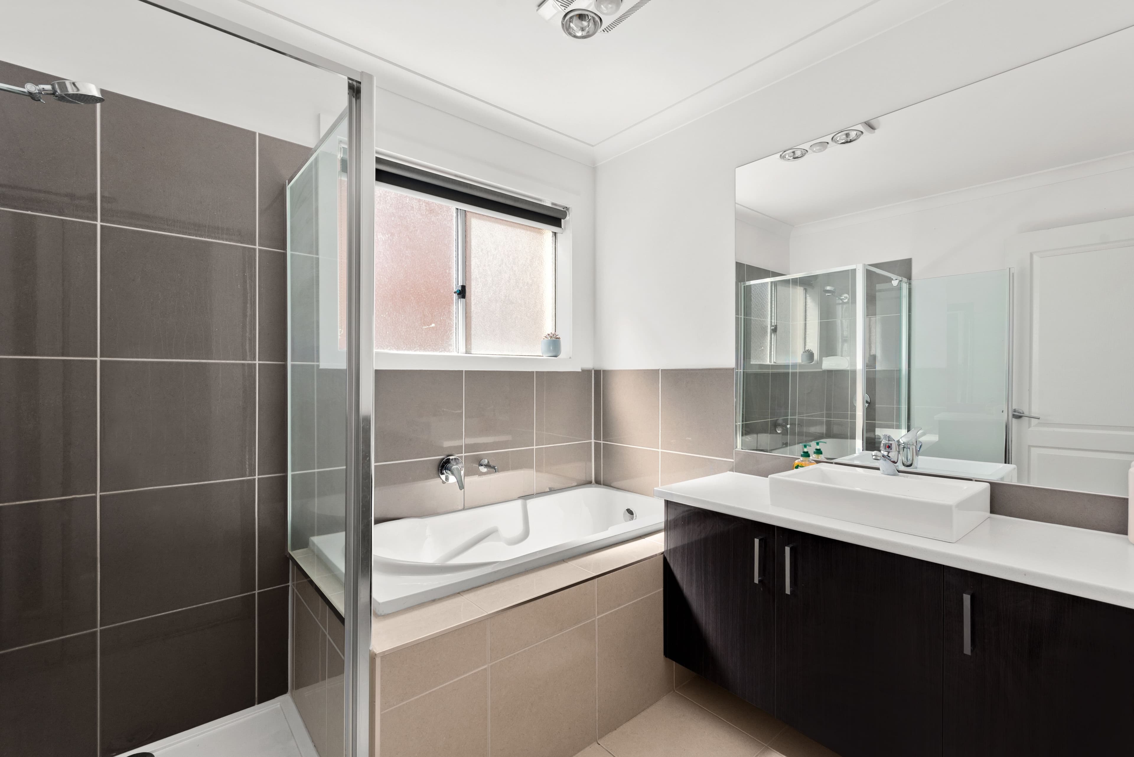 22 Cascade Way, Pakenham VIC 3810, Pakenham - Thumbnail 7