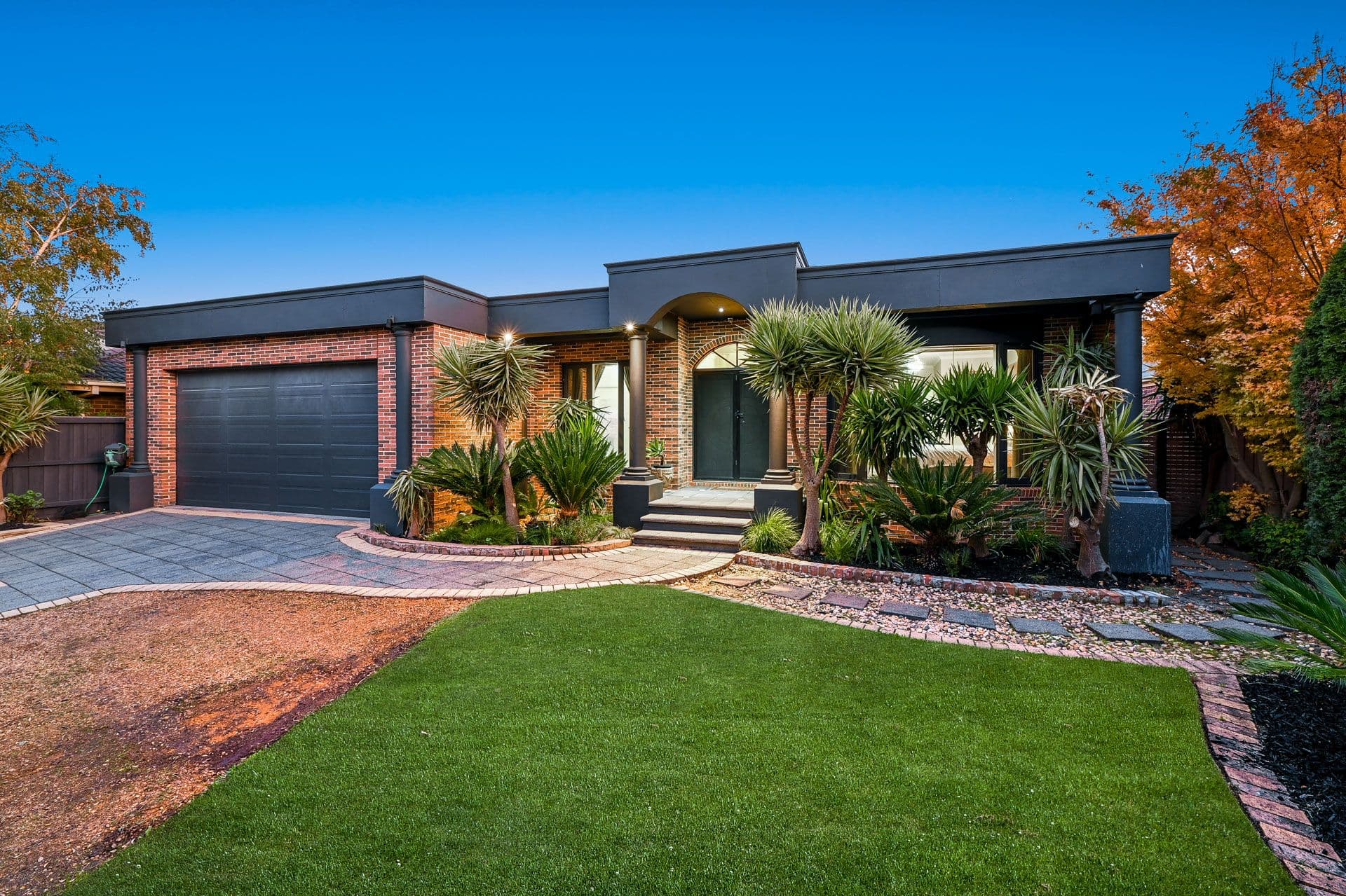 27 Marlesford Crescent, Berwick VIC 3806, Berwick - Thumbnail 2