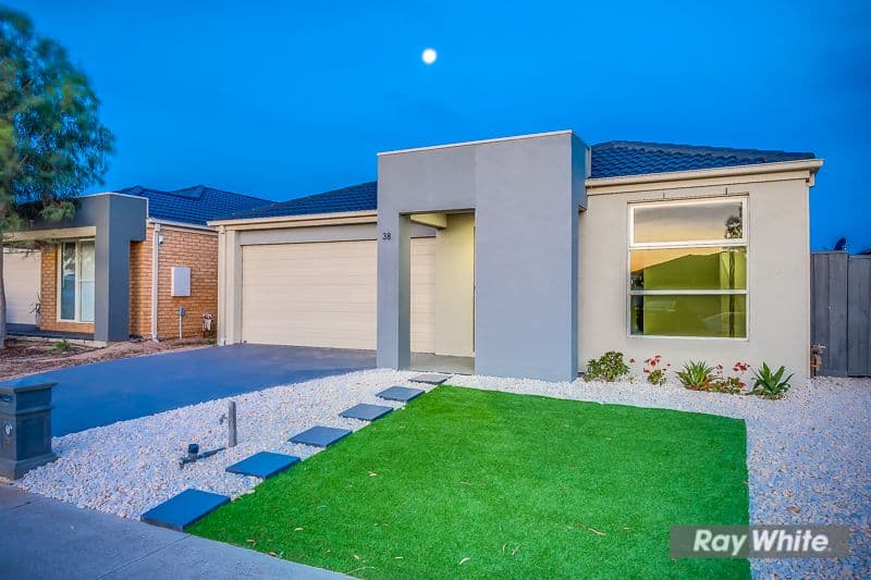 38 Tyler Crescent, Tarneit VIC 3029, Tarneit - Thumbnail 3