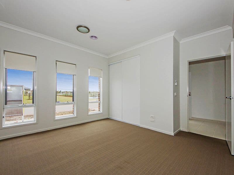 3 Keel Street, Point Cook VIC 3030, Point Cook - Thumbnail 2