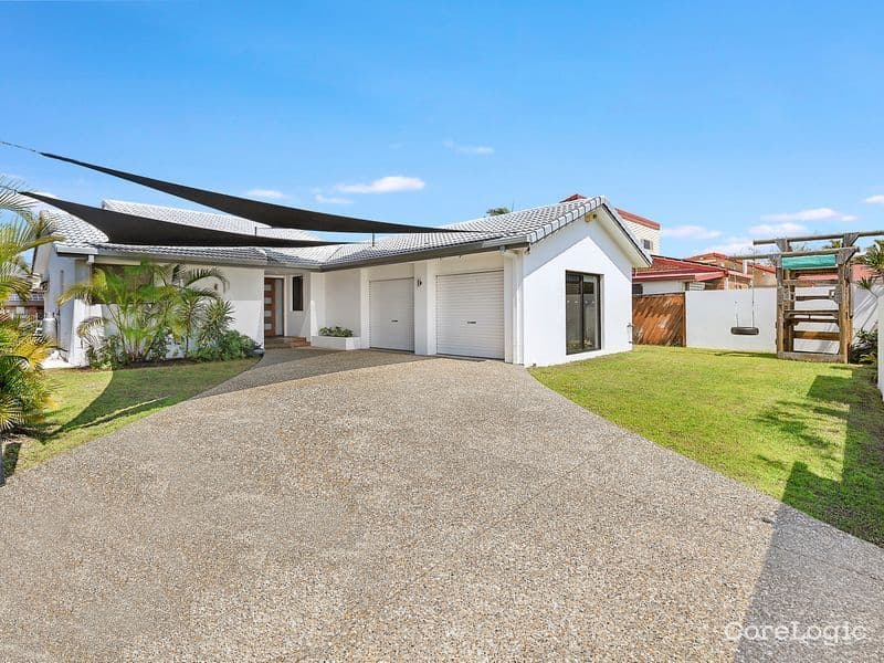 9 Girua Avenue, Runaway Bay QLD 4216, Runaway Bay - Thumbnail 2