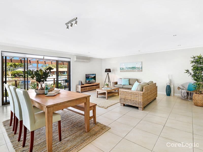 9 Girua Avenue, Runaway Bay QLD 4216, Runaway Bay - Thumbnail 5