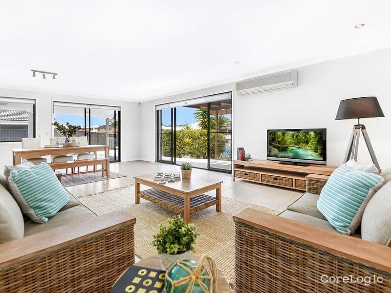 9 Girua Avenue, Runaway Bay QLD 4216, Runaway Bay - Thumbnail 6