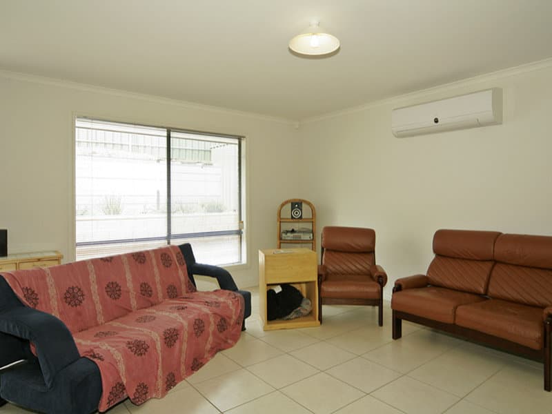 63B Erebus Circuit, Morphett Vale - Thumbnail 3