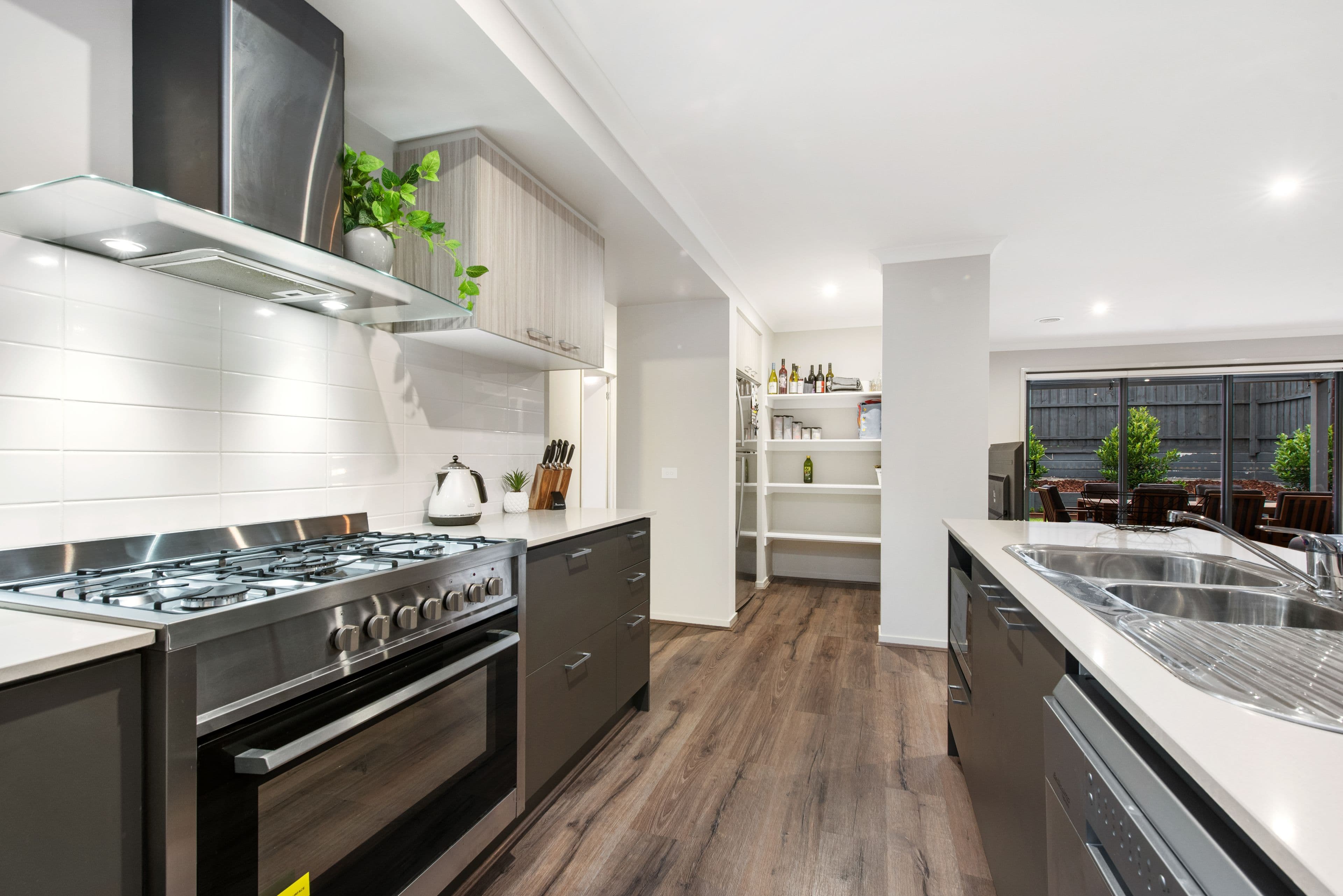 25 Mountford Rise, Pakenham VIC 3810, Pakenham - Thumbnail 2