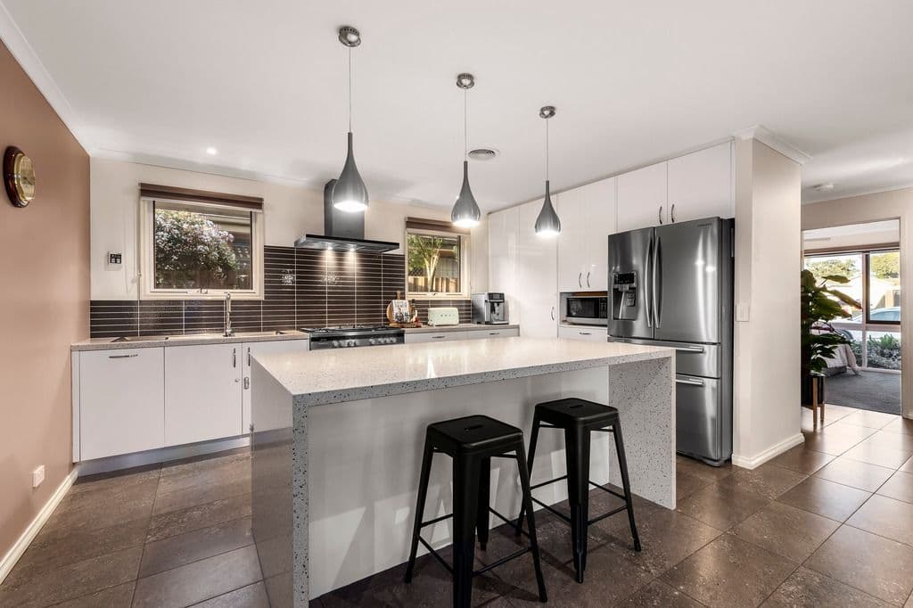 4 Henricks Court, Mill Park VIC 3082, Mill Park - Thumbnail 4