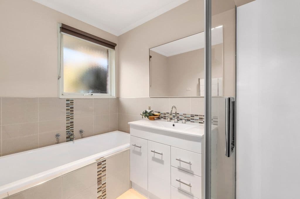 4 Henricks Court, Mill Park VIC 3082, Mill Park - Thumbnail 6
