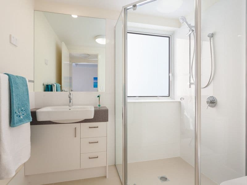 2 Tallebudgera Drive, Palm Beach QLD 4221, Palm Beach - Thumbnail 6