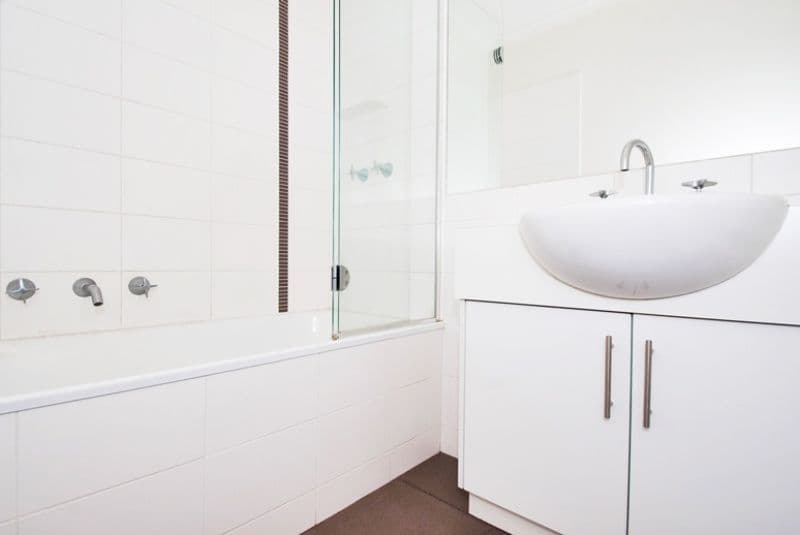 2 Emerald Court, GREENSBOROUGH VIC 3088, Greensborough - Thumbnail 8