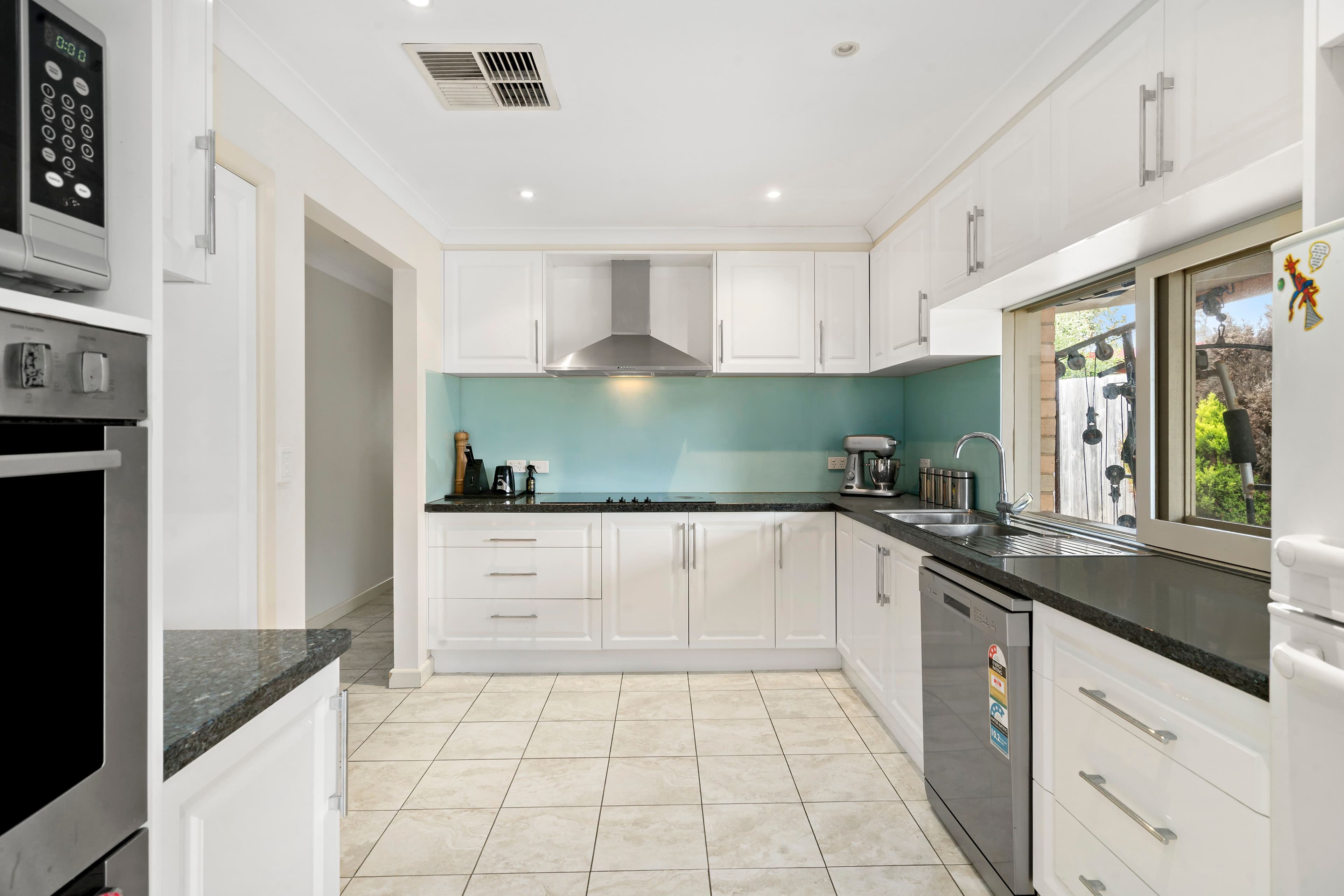 6 Abor Court, Frankston VIC 3199, Frankston - Thumbnail 4