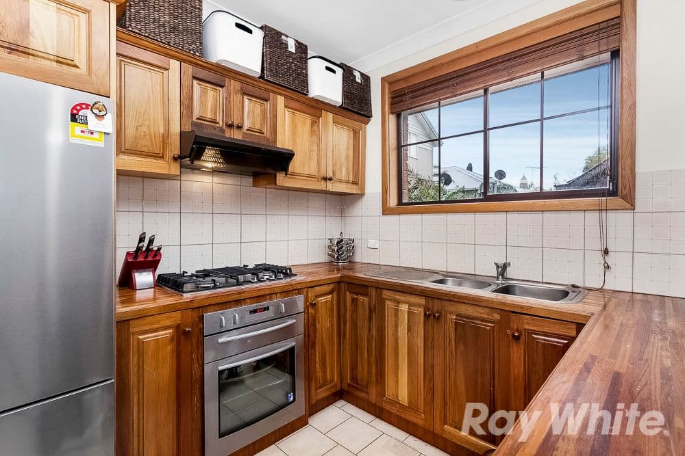 10 Selbourne Street, Coburg VIC 3058, Coburg - Thumbnail 4