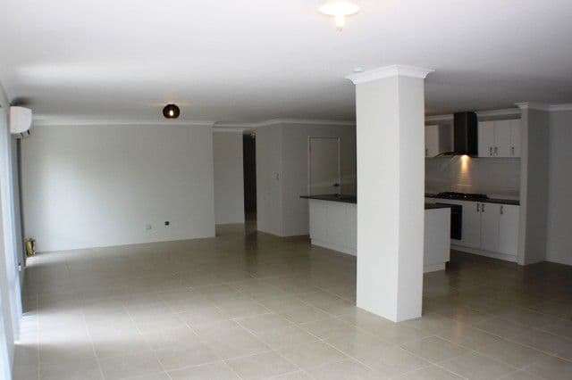 2 Shaftesbury Way, WELLARD WA 6170, Wellard - Thumbnail 3
