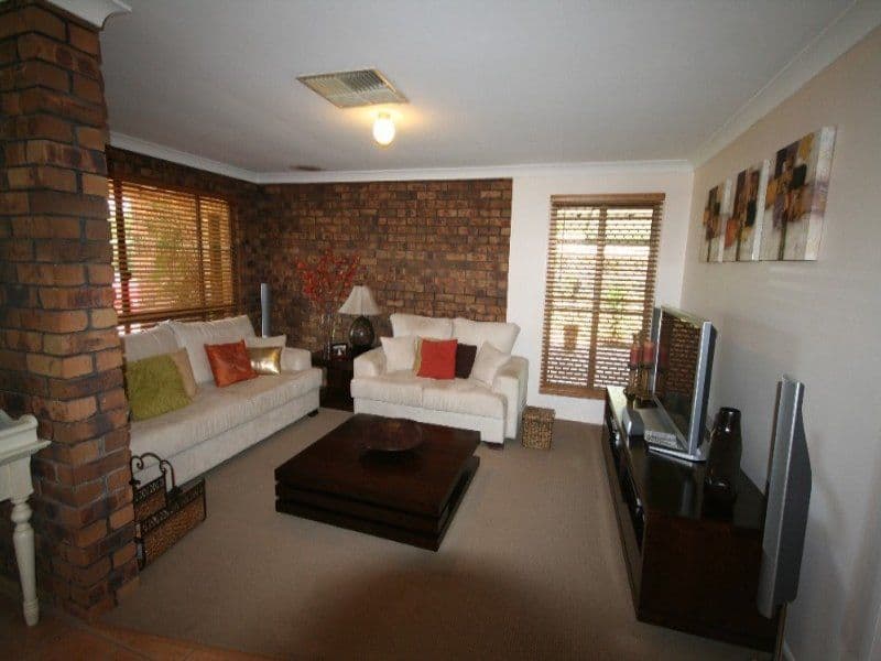 17 Hills Avenue, BILOELA QLD 4715, Biloela - Thumbnail 4