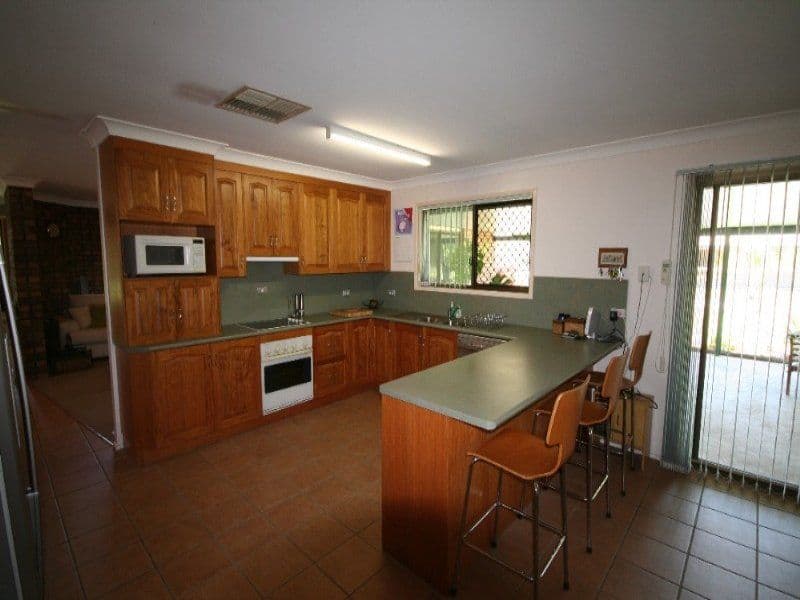 17 Hills Avenue, BILOELA QLD 4715, Biloela - Thumbnail 5
