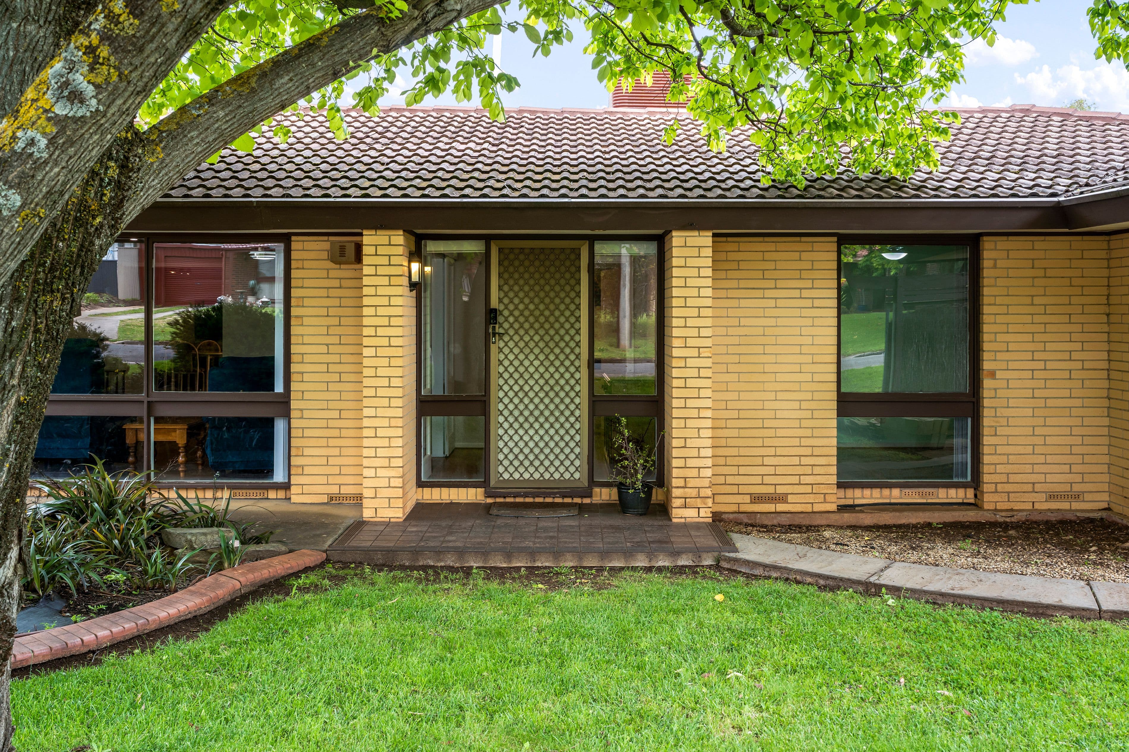 21 Ellwood Avenue, Para Vista SA 5093, Para Vista - Thumbnail 2