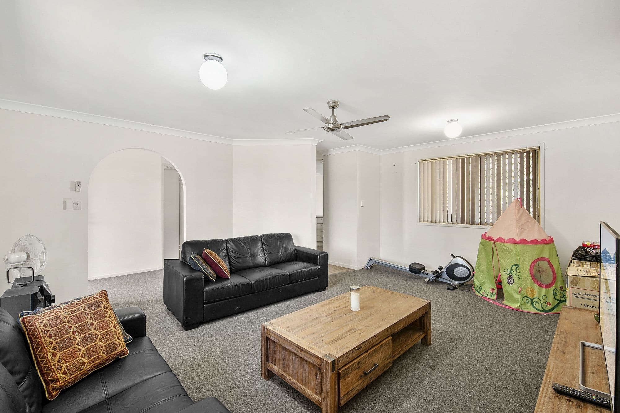 8 Janelle Court, Deception Bay QLD 4508, Deception Bay - Thumbnail 4