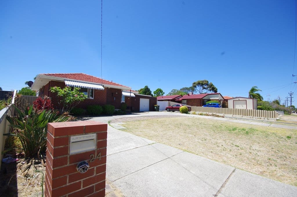 24 Girrawheen Avenue, GIRRAWHEEN WA 6064, Girrawheen - Image 1