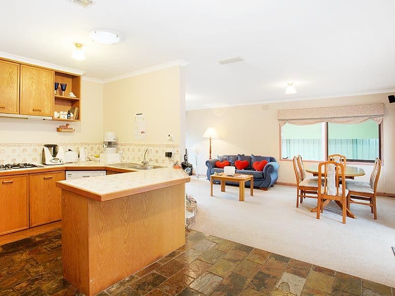 100 Barmah Drive West, WANTIRNA VIC 3152, Wantirna - Thumbnail 8
