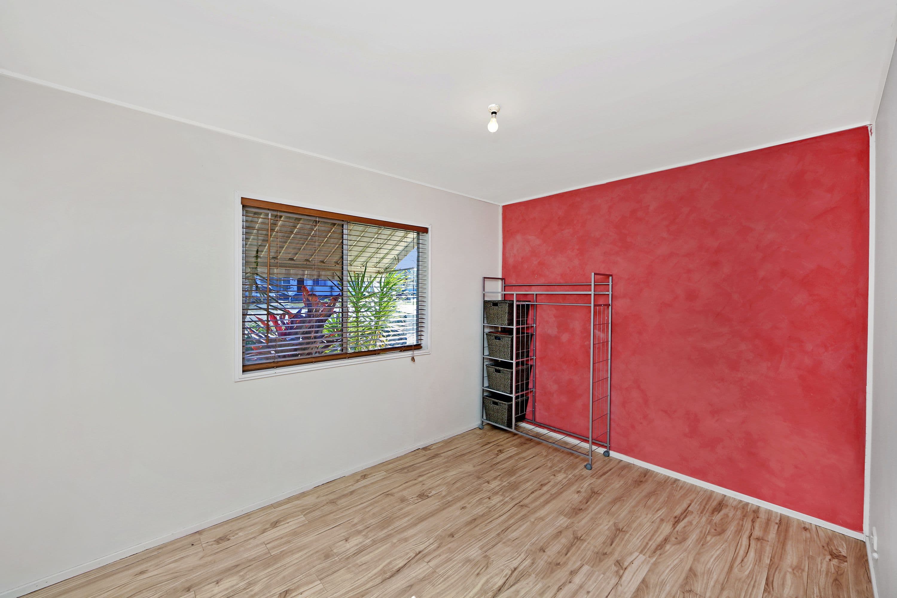70 Dampier Boulevard, Killarney Vale - Thumbnail 4