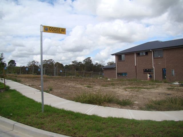 31 Cooee Avenue, GLENMORE PARK NSW 2745, Glenmore Park - Thumbnail 2