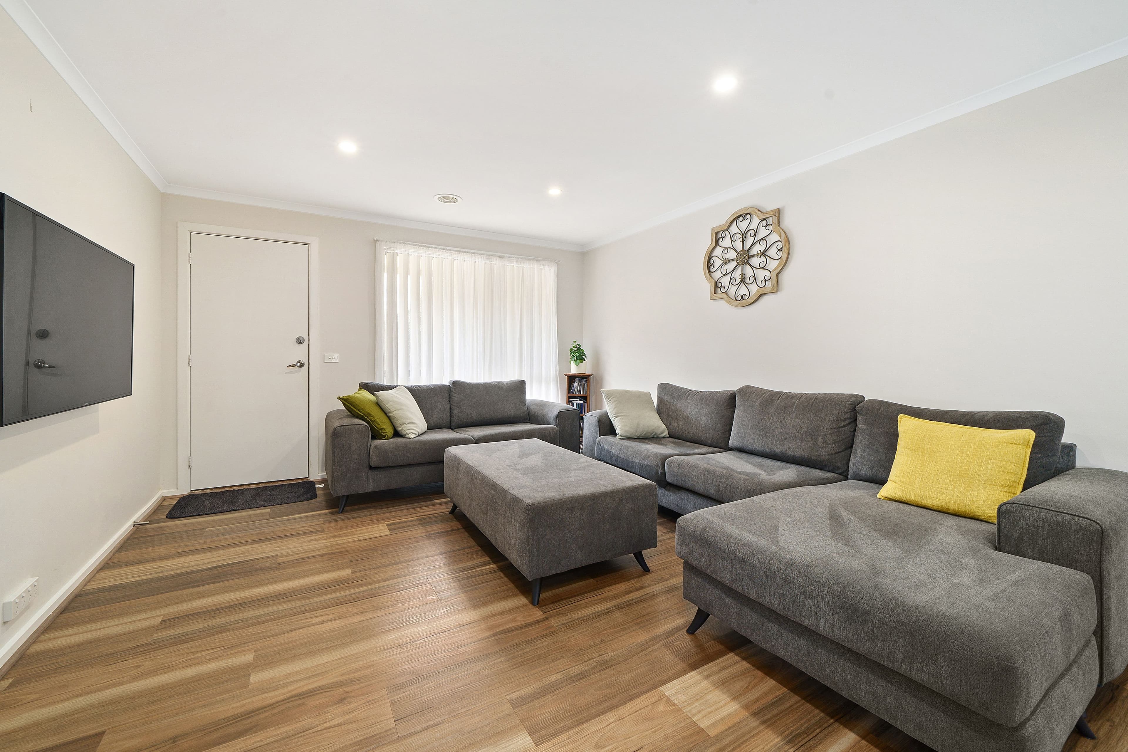41 Carinya Street, Queanbeyan NSW 2620, Queanbeyan - Thumbnail 2