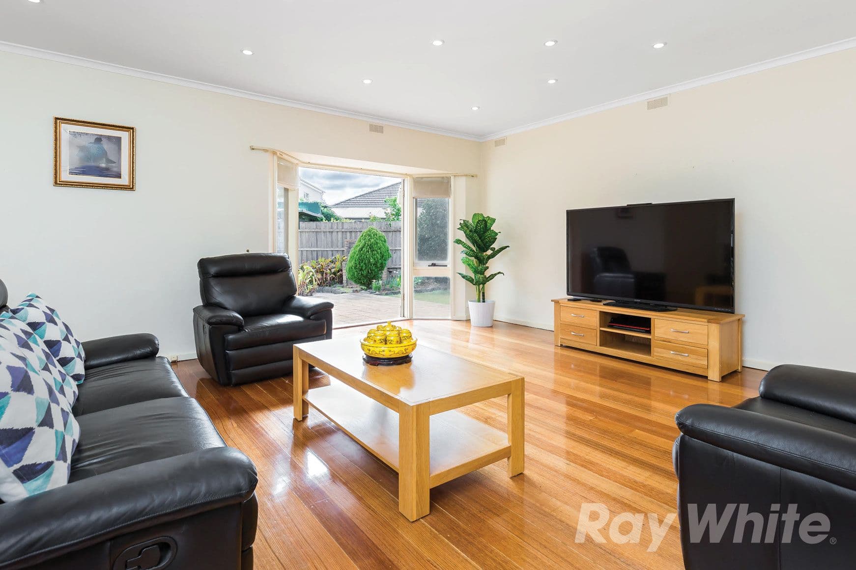 3 Harber Court, Glen Waverley VIC 3150, Glen Waverley - Thumbnail 2