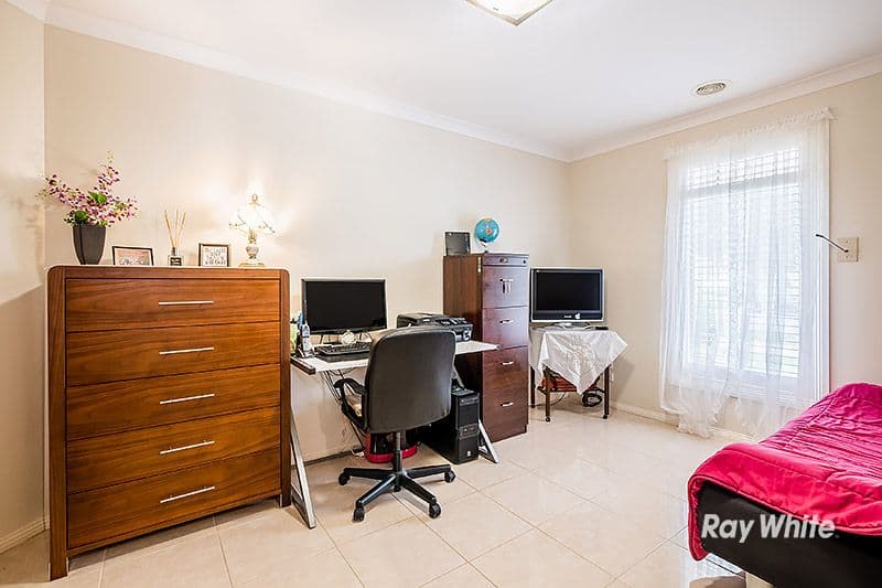 37 Thunderbolt Drive, Cranbourne East VIC 3977, Cranbourne East - Thumbnail 2