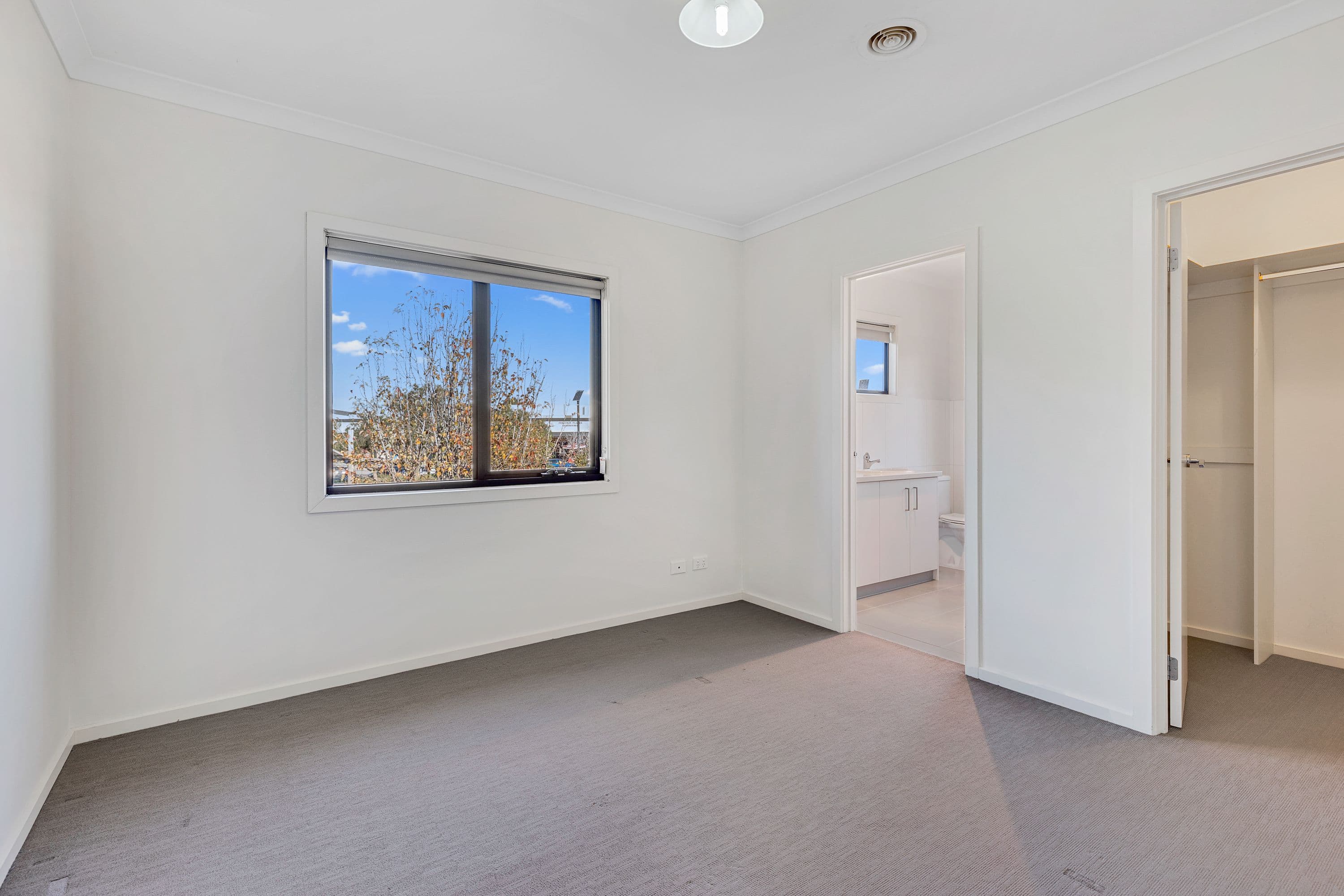 11 Pasture Crescent, Mernda VIC 3754, Mernda - Thumbnail 8