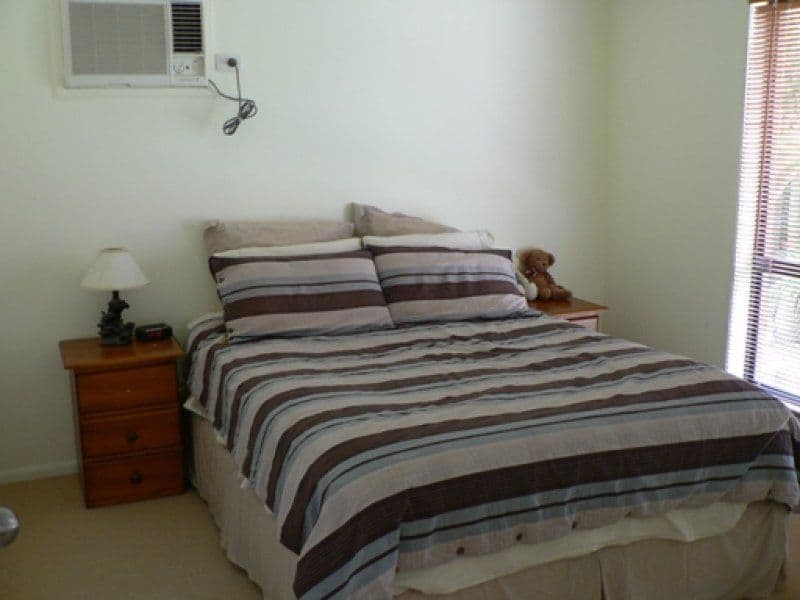 13 Pryde Street, TANNUM SANDS QLD 4680, Tannum Sands - Thumbnail 2