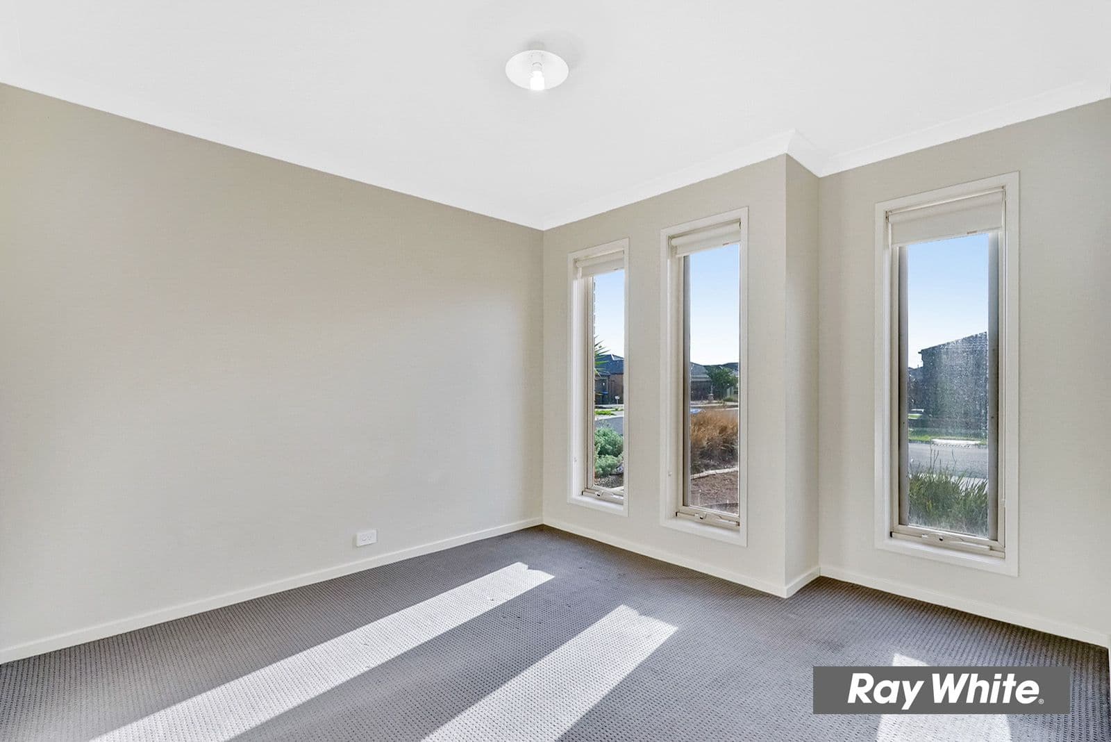 10 Susan Place, Tarneit VIC 3029, Tarneit - Thumbnail 4