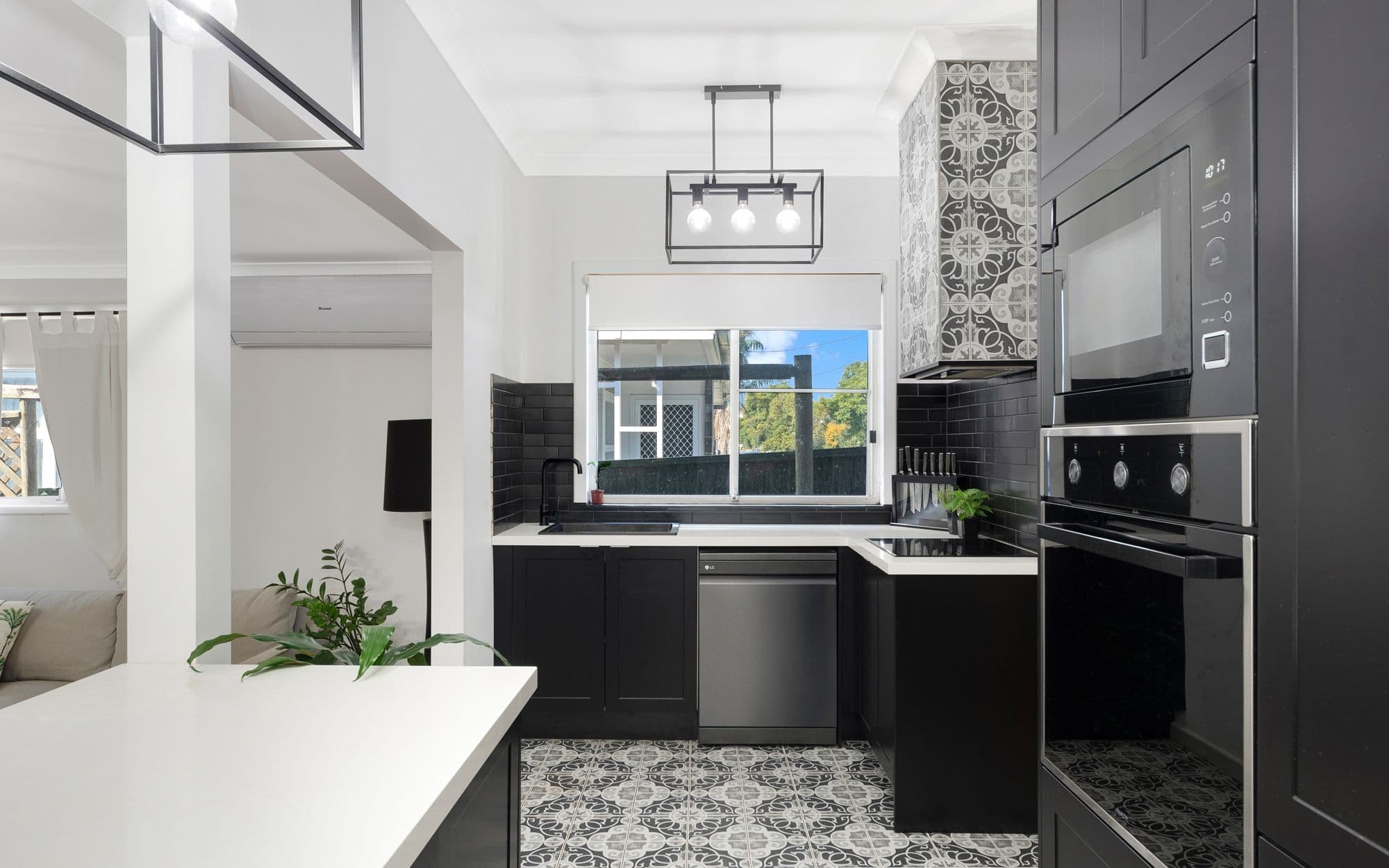 2/8 Bradbury Avenue, Campbelltown NSW 2560, Campbelltown - Thumbnail 8