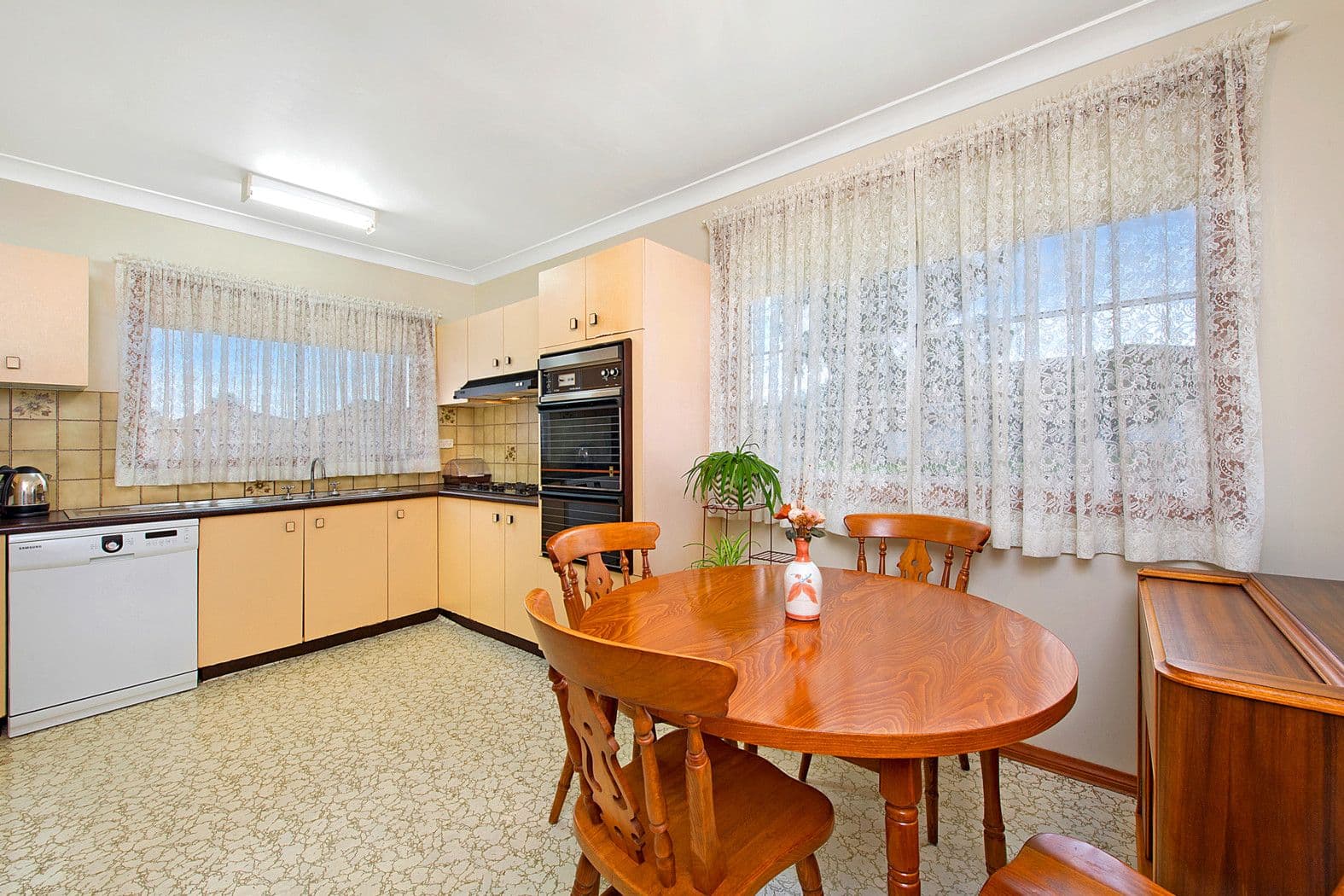 196 The Boulevarde, Miranda NSW 2228, Miranda - Thumbnail 4