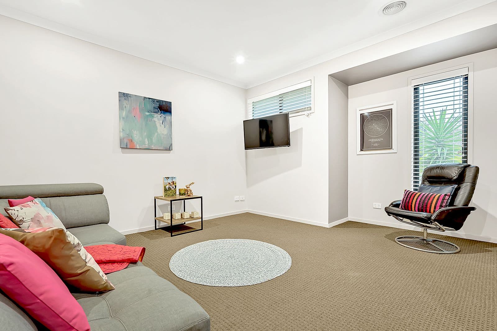 328 Waterview Boulevard, Craigieburn VIC 3064, Craigieburn - Thumbnail 2