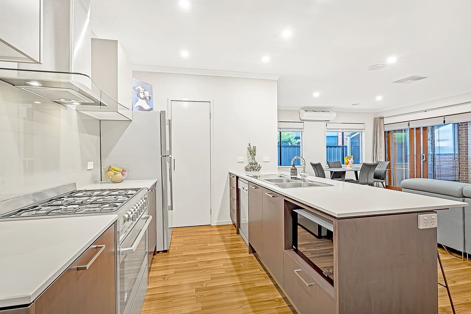328 Waterview Boulevard, Craigieburn VIC 3064, Craigieburn - Thumbnail 8