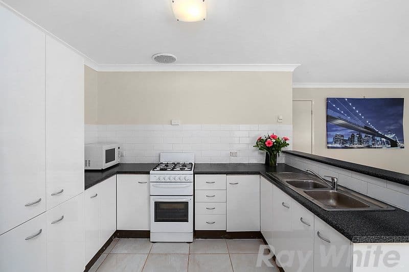 6 Loongana Crescent, Blue Haven - Thumbnail 2