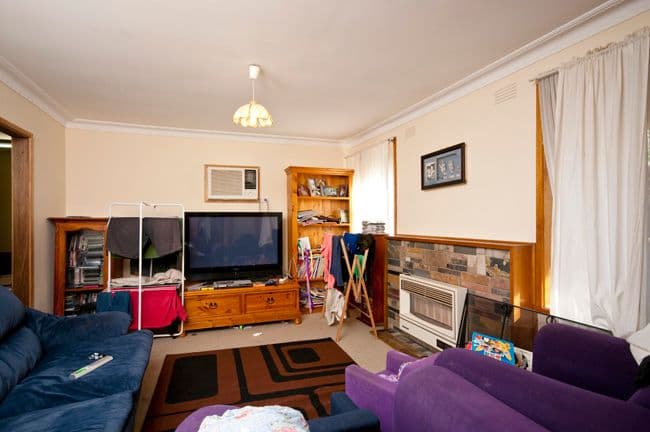 19 Adele Avenue, FERNTREE GULLY VIC 3156, Ferntree Gully - Thumbnail 2