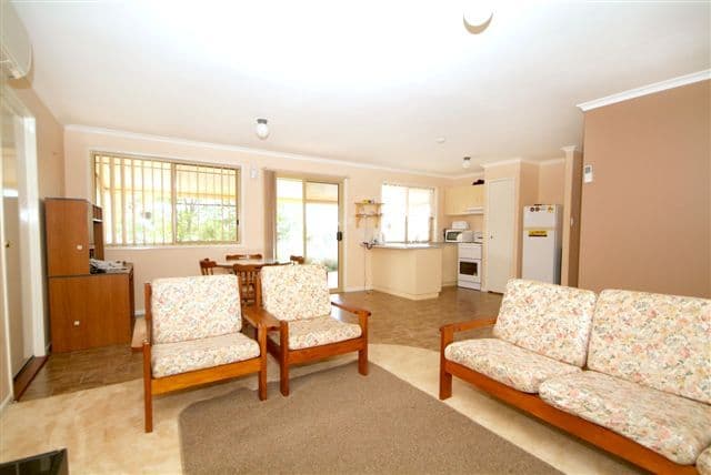8  Beechcraft Court, WILSONTON QLD 4350, Wilsonton - Thumbnail 3