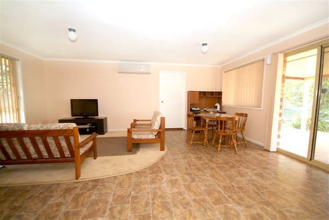 8  Beechcraft Court, WILSONTON QLD 4350, Wilsonton - Thumbnail 5