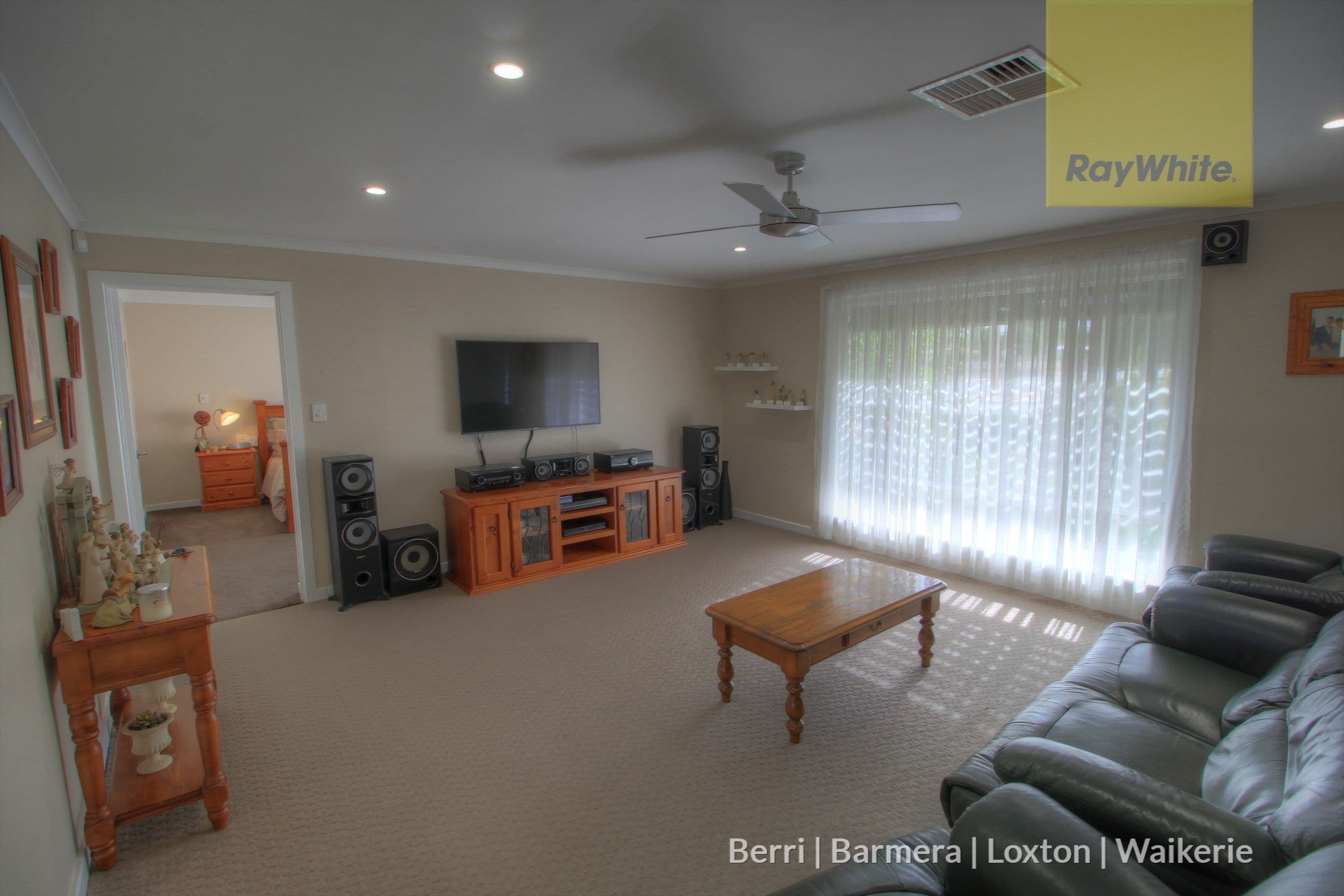 3 Eringa Avenue, Loxton SA 5333, Loxton - Thumbnail 2