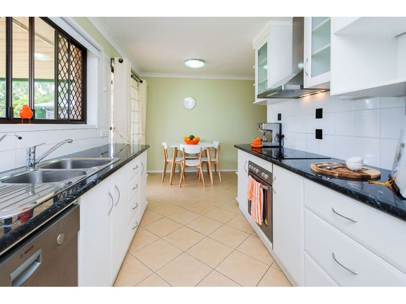 18 Petringa Crescent, Springwood QLD 4127, Springwood - Thumbnail 3