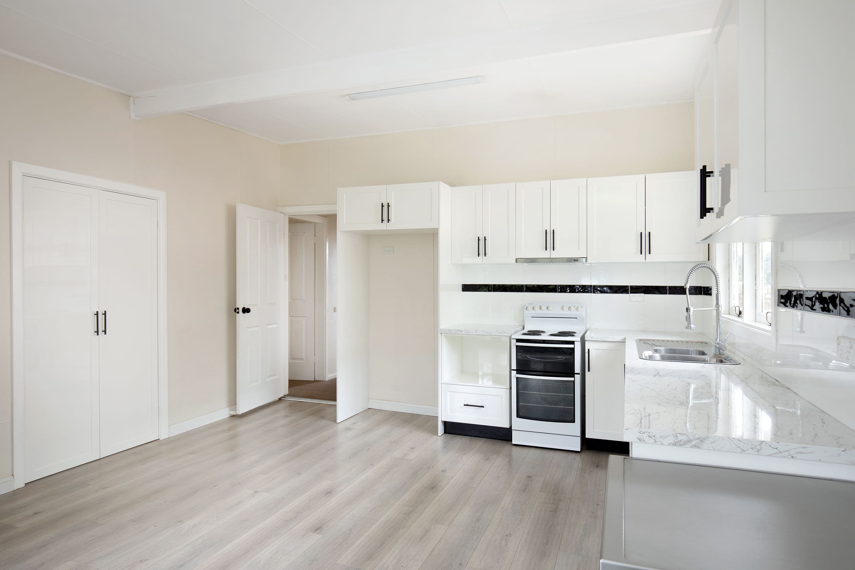 29 Lovel Street, Katoomba NSW 2780, Katoomba - Thumbnail 2