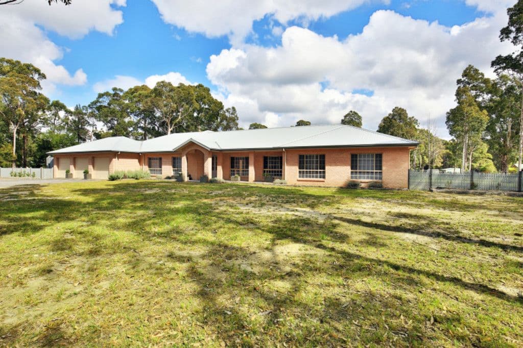 24 Hart Road, Falls Creek - Image 1