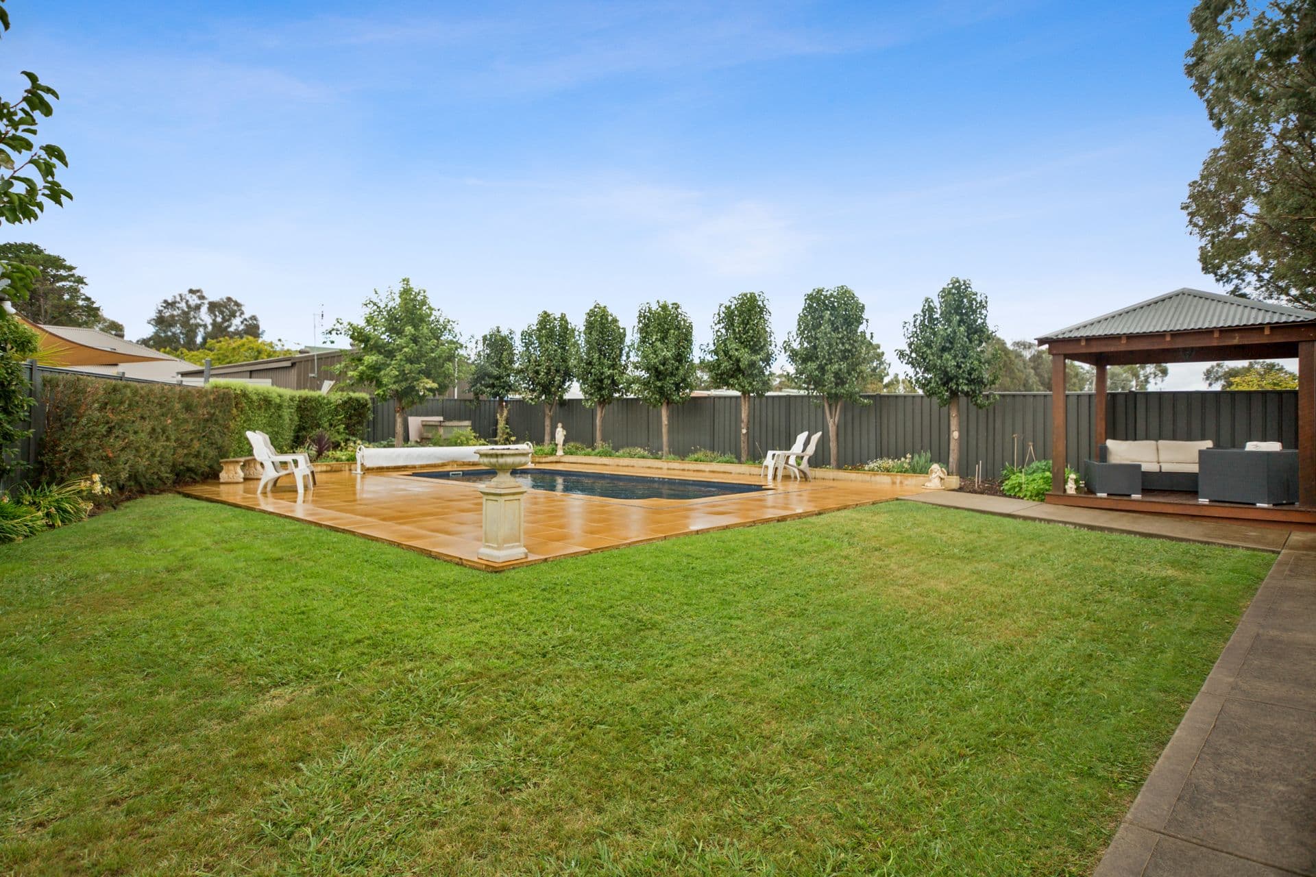 30 Stewart Street, Mansfield VIC 3722, Mansfield - Thumbnail 2