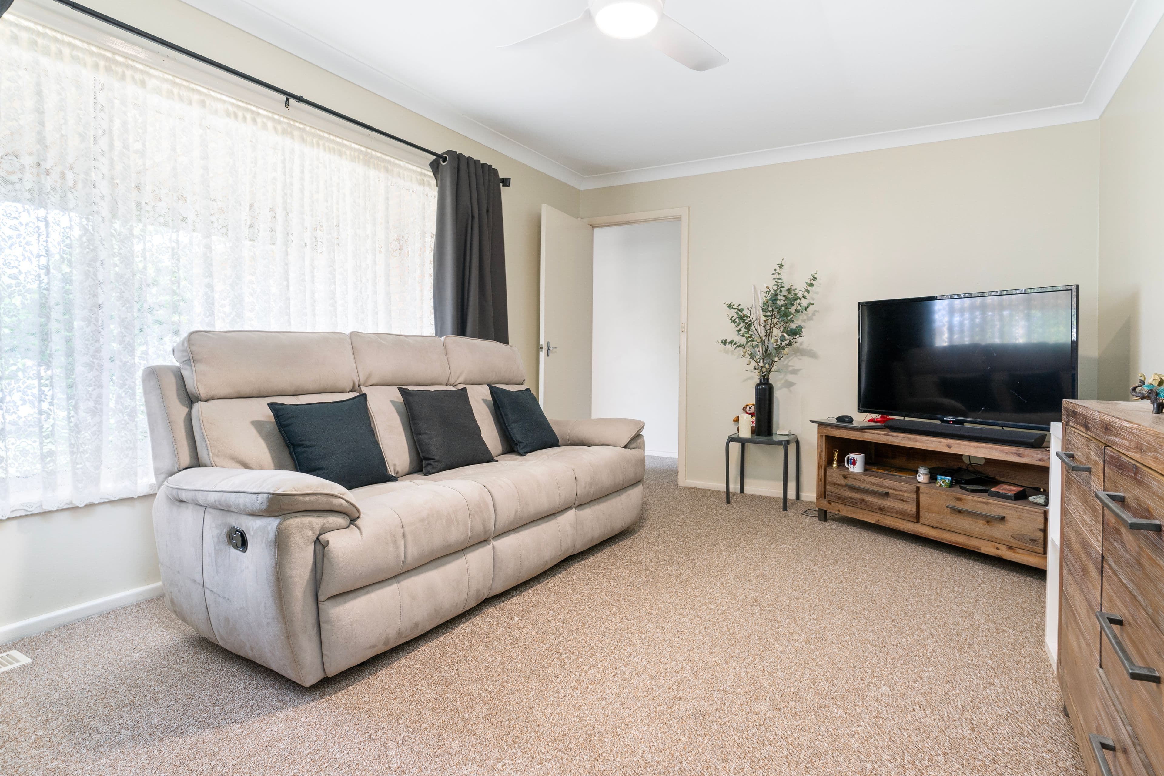 464 Kemp Street, Lavington NSW 2641, Lavington - Thumbnail 4